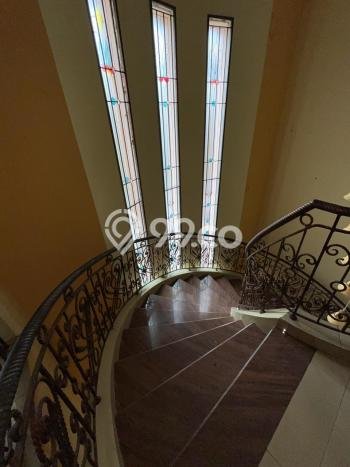 Rumah Elit LB 600m2 Siap Huni Desain Elegan di Pasteur, Bandung Rumah Elit LB 600m2 Siap Huni Desain Elegan di Pasteur, Bandung