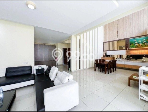 Ready to Use! Luxury House LT 325m2 Desain Modern di Taman Kopo Indah Ready to Use! Luxury House LT 325m2 Desain Modern di Taman Kopo Indah