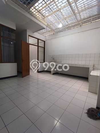 Disewakan! Rumah 2 Kamar Tidur &
1 Kamar Mandi di Taman Kopo Indah, Bandung Disewakan! Rumah 2 Kamar Tidur &
1 Kamar Mandi di Taman Kopo Indah, Bandung