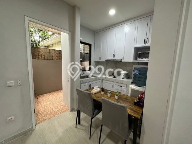 Disewakan! Rumah 2 Kamar Tidur &
1 Kamar Mandi di Lippo Karawaci, Tangerang Disewakan! Rumah 2 Kamar Tidur &
1 Kamar Mandi di Lippo Karawaci, Tangerang