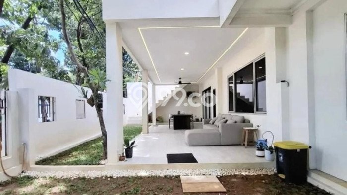 Siap Huni Rumah Mewah 9 Kamar di Kebayoran Baru Dekat ke Mana Saja Siap Huni Rumah Mewah 9 Kamar di Kebayoran Baru Dekat ke Mana Saja