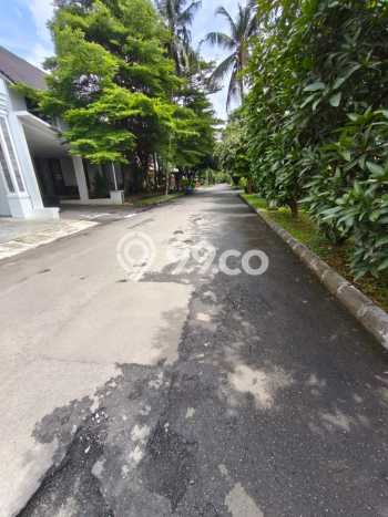 Dijual Rumah Mewah Elegan Dengan View Eksklusif di Bintaro, Tangerang Selatan Dijual Rumah Mewah Elegan Dengan View Eksklusif di Bintaro, Tangerang Selatan