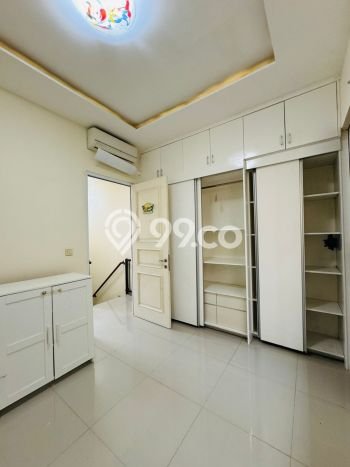 Dijual Rumah Modern 2 KT di Green Lake City, Jakarta Barat Dijual Rumah Modern 2 KT di Green Lake City, Jakarta Barat