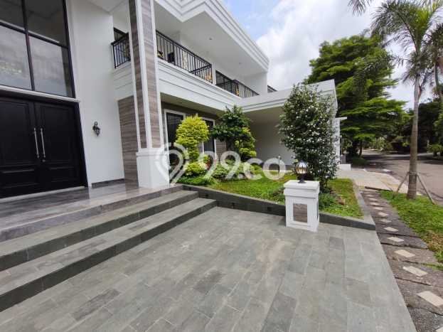 Dijual Rumah Mewah Elegan Dengan View Eksklusif di Bintaro, Tangerang Selatan Dijual Rumah Mewah Elegan Dengan View Eksklusif di Bintaro, Tangerang Selatan