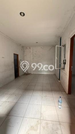 LOKASI PREMIUM! Gudang di Cipondoh, Luas 1600m2m², Area Niaga LOKASI PREMIUM! Gudang di Cipondoh, Luas 1600m2m², Area Niaga