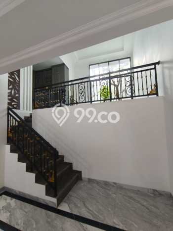 Rumah Elit LB 360m2 Siap Huni Desain Elegan di Bintaro, Tangerang Selatan Rumah Elit LB 360m2 Siap Huni Desain Elegan di Bintaro, Tangerang Selatan