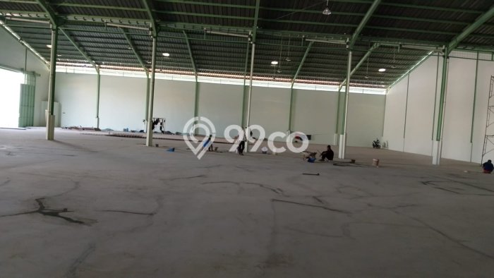Gudang disewakan lokasi strategis Sepatan Tangerang 2016m2 Gudang disewakan lokasi strategis Sepatan Tangerang 2016m2