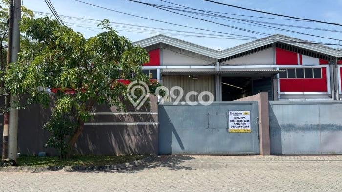 FOR SALE! Gudang di Sidoarjo Sidoarjo, LT 500m2, LB 360m2 FOR SALE! Gudang di Sidoarjo Sidoarjo, LT 500m2, LB 360m2