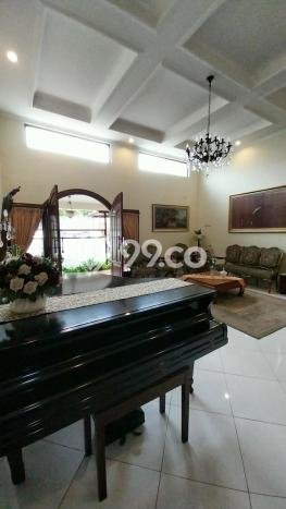 Hunian Mewah LB 396m2 Siap Pakai Desain Elegan di Pejaten, Jakarta Selatan Hunian Mewah LB 396m2 Siap Pakai Desain Elegan di Pejaten, Jakarta Selatan