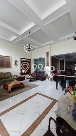 Hunian Mewah LB 396m2 Siap Pakai Desain Elegan di Pejaten, Jakarta Selatan Hunian Mewah LB 396m2 Siap Pakai Desain Elegan di Pejaten, Jakarta Selatan