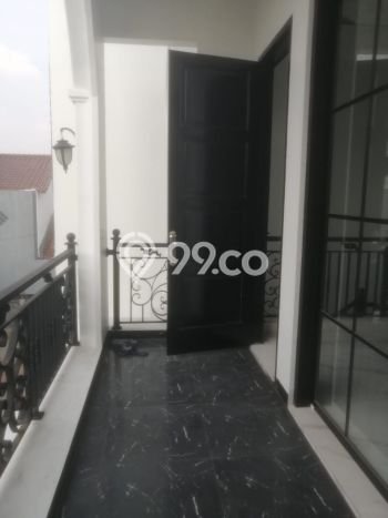 Ready to Use! Premium House LT 119m2 Desain Modern di Kebagusan Ready to Use! Premium House LT 119m2 Desain Modern di Kebagusan