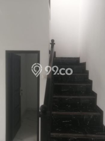 Ready to Use! Premium House LT 119m2 Desain Modern di Kebagusan Ready to Use! Premium House LT 119m2 Desain Modern di Kebagusan