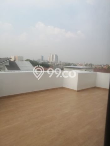 Ready to Use! Premium House LT 119m2 Desain Modern di Kebagusan Ready to Use! Premium House LT 119m2 Desain Modern di Kebagusan