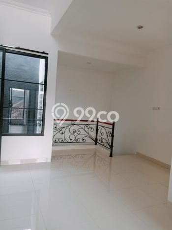 For Sale! Luxury House LT 119m2 Desain Modern di Kalibata For Sale! Luxury House LT 119m2 Desain Modern di Kalibata