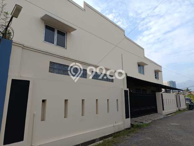 Gudang Area Komersial Kawasan , Luas 800m2m², Mainroad Gudang Area Komersial Kawasan , Luas 800m2m², Mainroad
