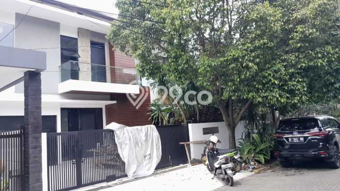 For Sale! Luxury House LT 240m2 Desain Elegan di Buah Batu For Sale! Luxury House LT 240m2 Desain Elegan di Buah Batu
