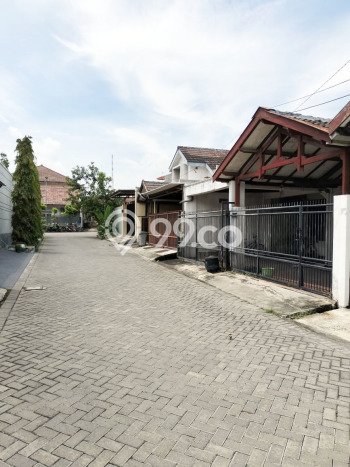 Dijual Rumah Modern 4 KT di Sukomanunggal, Surabaya Dijual Rumah Modern 4 KT di Sukomanunggal, Surabaya