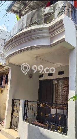 Rumah Kost untuk Dijual di Kebayoran Baru dengan 9 KT, 3 KM, Luas 100m2 Rumah Kost untuk Dijual di Kebayoran Baru dengan 9 KT, 3 KM, Luas 100m2