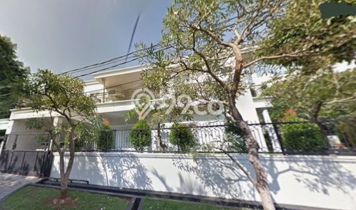 Siap Huni Hunian Elit 5 Kamar di Kebon Jeruk Dekat ke Mana Saja Siap Huni Hunian Elit 5 Kamar di Kebon Jeruk Dekat ke Mana Saja