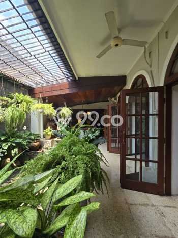 For Sale! Luxury House LT 540m2 Desain Modern di Kemang For Sale! Luxury House LT 540m2 Desain Modern di Kemang