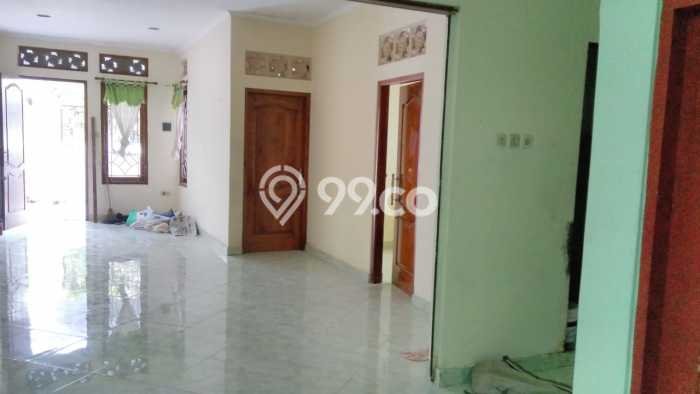 Lokasi strategis! Rumah siap huni disewakan di Solo Baru LB 160m2 Lokasi strategis! Rumah siap huni disewakan di Solo Baru LB 160m2