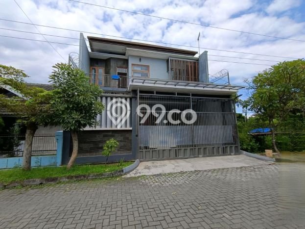 Siap Huni Rumah Mewah 5 Kamar di Solo Baru Dekat ke Mana Saja Siap Huni Rumah Mewah 5 Kamar di Solo Baru Dekat ke Mana Saja