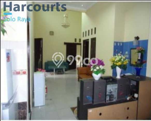 HARGA TERBAIK! Rumah Berkualitas area Jebres, LT 169m² LB 150m² HARGA TERBAIK! Rumah Berkualitas area Jebres, LT 169m² LB 150m²