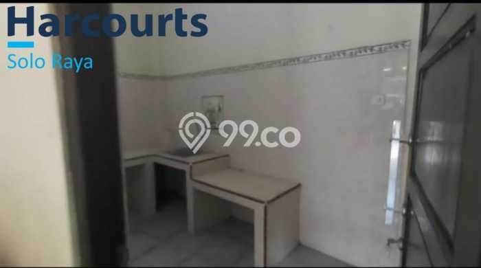 HARGA TERBAIK! Rumah Berkualitas area Jebres, LT 169m² LB 150m² HARGA TERBAIK! Rumah Berkualitas area Jebres, LT 169m² LB 150m²