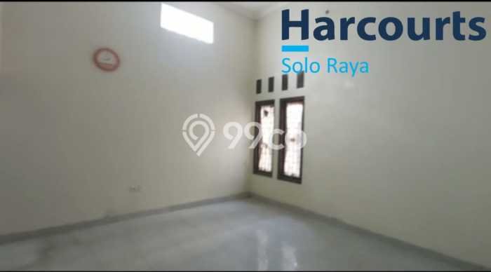 HARGA TERBAIK! Rumah Berkualitas area Jebres, LT 169m² LB 150m² HARGA TERBAIK! Rumah Berkualitas area Jebres, LT 169m² LB 150m²