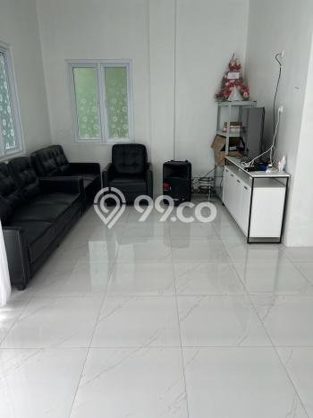 Rumah Modern 6 Kamar Terawat di Kompleks Cluster Tawangmangu, Solo Rumah Modern 6 Kamar Terawat di Kompleks Cluster Tawangmangu, Solo