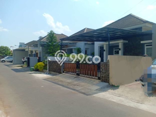 KESEMPATAN TERBAIK! Rumah Nyaman di Jajar, LT 175m² LB 100m² KESEMPATAN TERBAIK! Rumah Nyaman di Jajar, LT 175m² LB 100m²