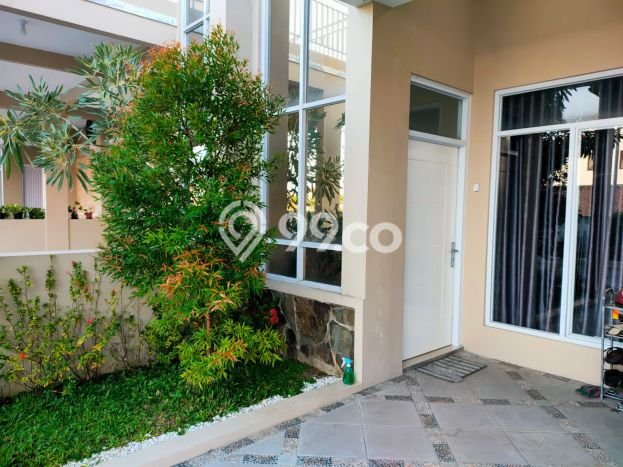 For Sale Rumah 3 Kamar Lokasi Strategis Nyaman dan Strategis di Gentan For Sale Rumah 3 Kamar Lokasi Strategis Nyaman dan Strategis di Gentan