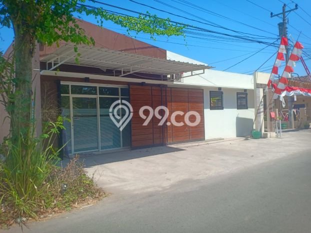 Rumah Nyaman area Gentan, Solo, LT 156m² Bangunan 150m² Rumah Nyaman area Gentan, Solo, LT 156m² Bangunan 150m²