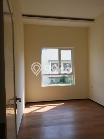 KESEMPATAN EMAS! Rumah di Colomadu, Solo, LT 180m² Bangunan 300m² KESEMPATAN EMAS! Rumah di Colomadu, Solo, LT 180m² Bangunan 300m²
