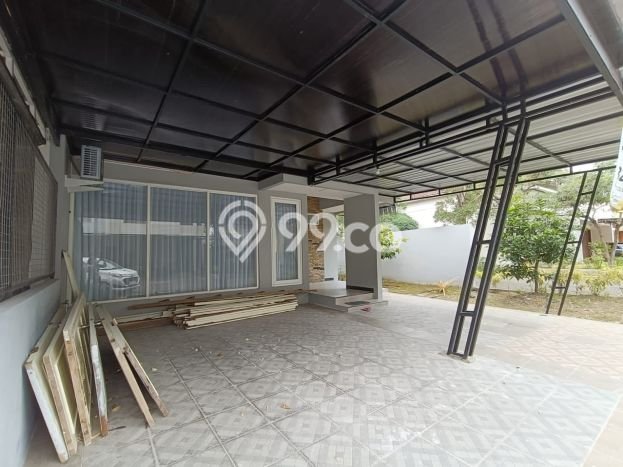 Lokasi terbaik! Rumah siap pakai disewakan di Colomadu LB 260m2 Lokasi terbaik! Rumah siap pakai disewakan di Colomadu LB 260m2