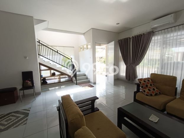 Lokasi terbaik! Rumah siap pakai disewakan di Colomadu LB 260m2 Lokasi terbaik! Rumah siap pakai disewakan di Colomadu LB 260m2