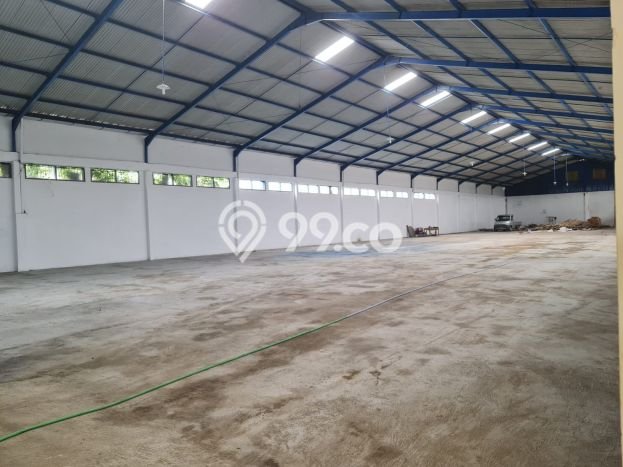 Gudang disewakan di Kartosuro Solo dengan luas bangunan 3200m2 Gudang disewakan di Kartosuro Solo dengan luas bangunan 3200m2