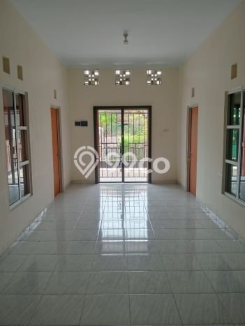 BEST CHOICE! Rumah di Grogol, 8 KM, Akses Sekolah, Luas 180m² LB 200m² BEST CHOICE! Rumah di Grogol, 8 KM, Akses Sekolah, Luas 180m² LB 200m²