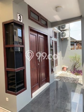 Lokasi strategis! Rumah siap huni disewakan di mojosongo LB 85m2 Lokasi strategis! Rumah siap huni disewakan di mojosongo LB 85m2