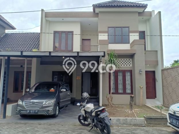 Lokasi strategis! Rumah siap huni dikontrakkan di Gentan LB 200m2 Lokasi strategis! Rumah siap huni dikontrakkan di Gentan LB 200m2
