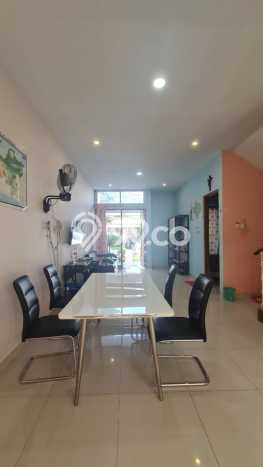 Rumah di Gentan, 5 KT, Akses Rumah Sakit, LT 121m2m² LB 200m2m² Rumah di Gentan, 5 KT, Akses Rumah Sakit, LT 121m2m² LB 200m2m²