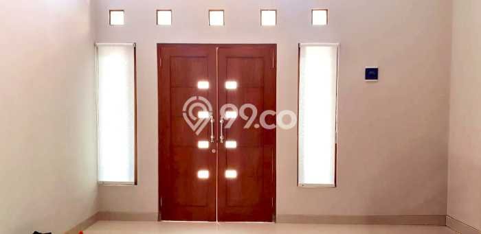 Rumah di Colomadu, Dekat Fasilitas, 1 KM, LT 100m2m² LB 132m2m² Rumah di Colomadu, Dekat Fasilitas, 1 KM, LT 100m2m² LB 132m2m²
