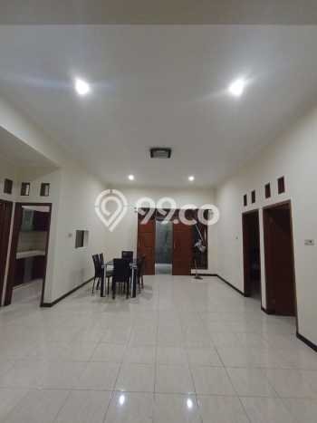 FEATURED! Rumah di Jajar, 4 KT, Lokasi Strategis, LT 160m² LB 120m² FEATURED! Rumah di Jajar, 4 KT, Lokasi Strategis, LT 160m² LB 120m²
