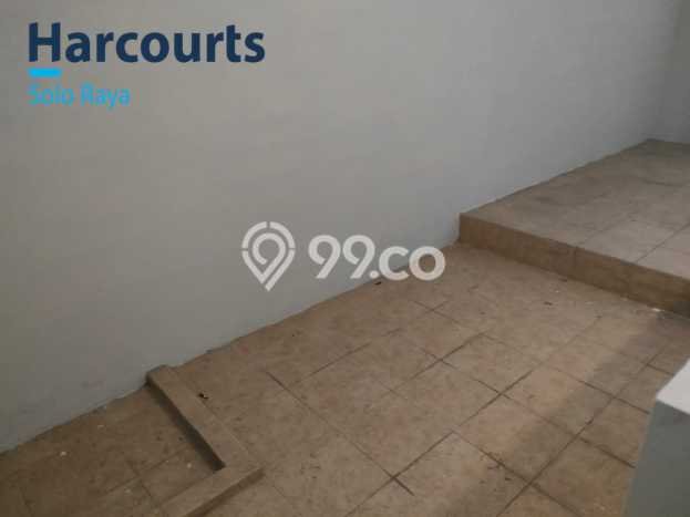 Rumah Bagus Siap Pakai Di Laweyan Luas 150m2 Lokasi Strategis Rumah Bagus Siap Pakai Di Laweyan Luas 150m2 Lokasi Strategis
