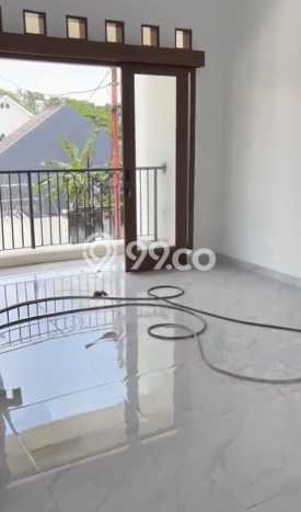 Rumah Asri area Pasar Kliwon, 2 KM, Lingkungan Tenang, LT 180m² Bangunan 160m² Rumah Asri area Pasar Kliwon, 2 KM, Lingkungan Tenang, LT 180m² Bangunan 160m²