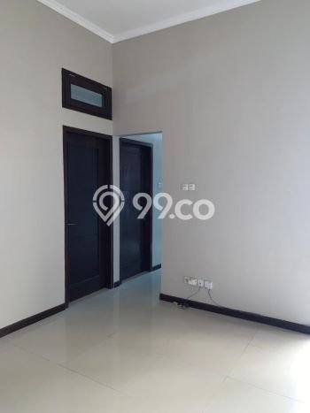 Lokasi strategis! Rumah siap huni disewakan di mojosongo LB 85m2 Lokasi strategis! Rumah siap huni disewakan di mojosongo LB 85m2