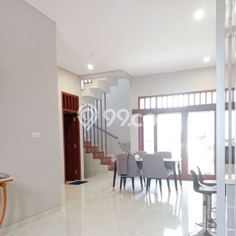 Siap Huni Rumah Mewah 5 Kamar di Solo Baru Dekat ke Mana Saja Siap Huni Rumah Mewah 5 Kamar di Solo Baru Dekat ke Mana Saja