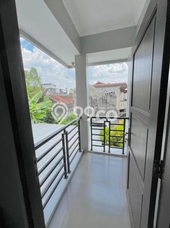 Dijual Cepat Rumah Favorit Siap Huni LB 180m2 di Banjarsari, Solo Dijual Cepat Rumah Favorit Siap Huni LB 180m2 di Banjarsari, Solo