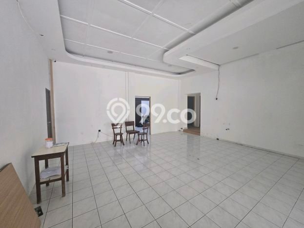 Rumah Asri area Laweyan, 4 KT, LT 221m² LB 250m² Rumah Asri area Laweyan, 4 KT, LT 221m² LB 250m²