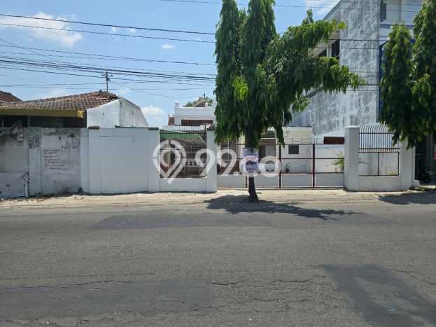 Hunian Impian Keluarga 3 Kamar Lokasi Tenang di Jebres, Solo Hunian Impian Keluarga 3 Kamar Lokasi Tenang di Jebres, Solo
